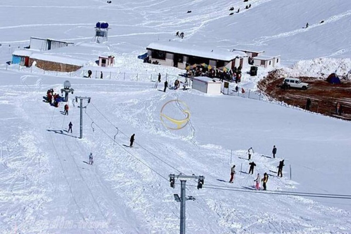 مصدومیت ۷۶ نفر در پی برف بازی در پیست اسکی